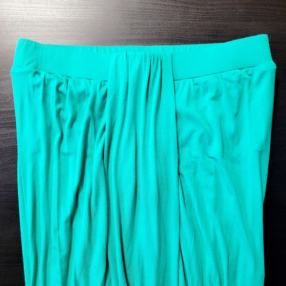 Women's Teal / Green Sleeveless Tube Top - Picture 6 of 6